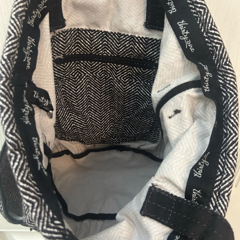 Thirty-One Black and White Chevron Tote - Picture 2 of 11